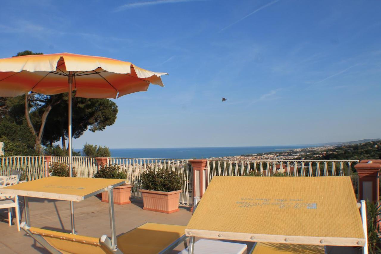 Il Parco Sul Mare Resort & Spa Tortoreto Exterior photo